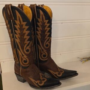 Old Gringo Tan and Black Leather Boots